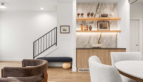 Victoria Commons dry bar and stairs.